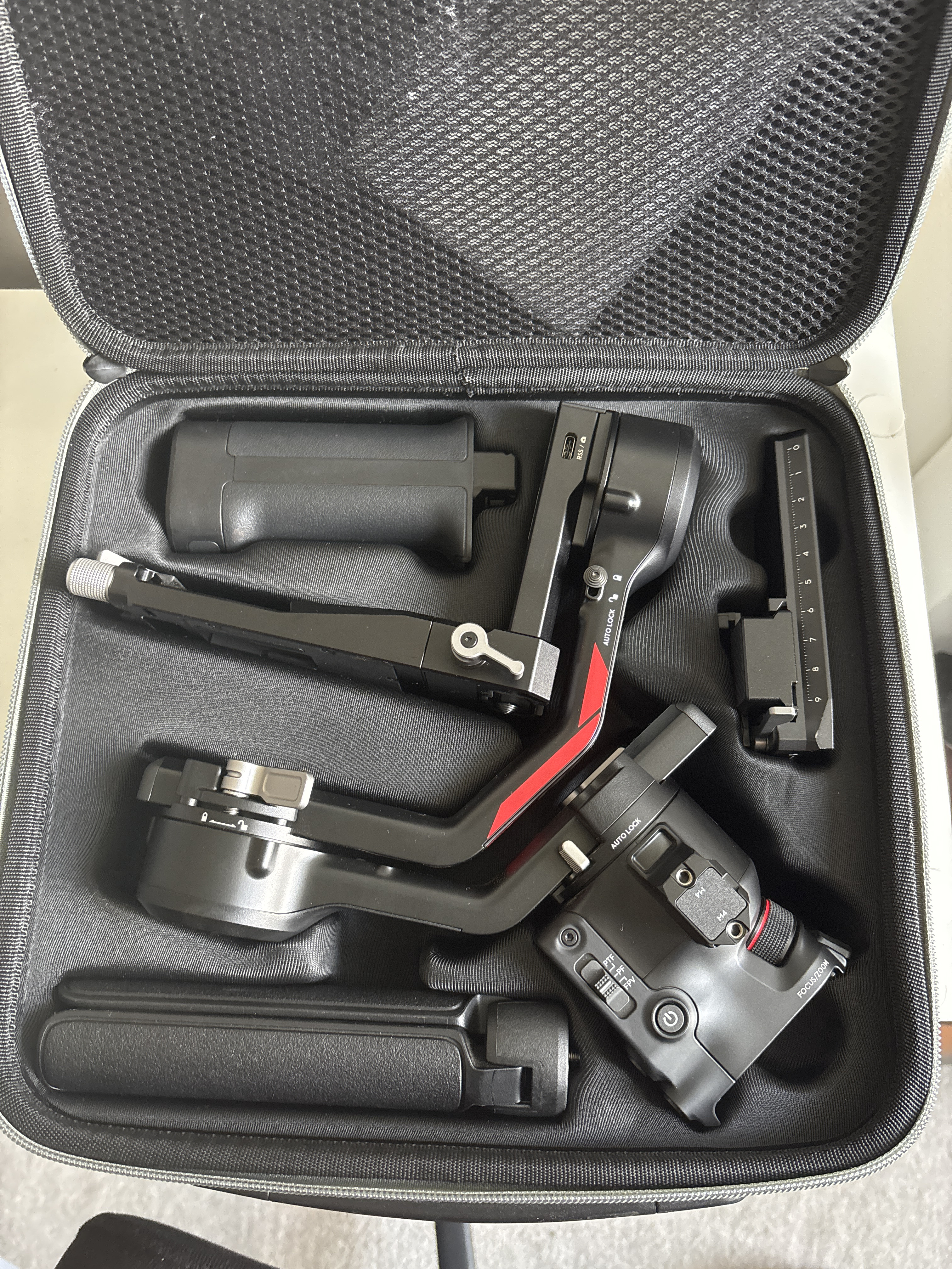 Dji rs4 gimbal