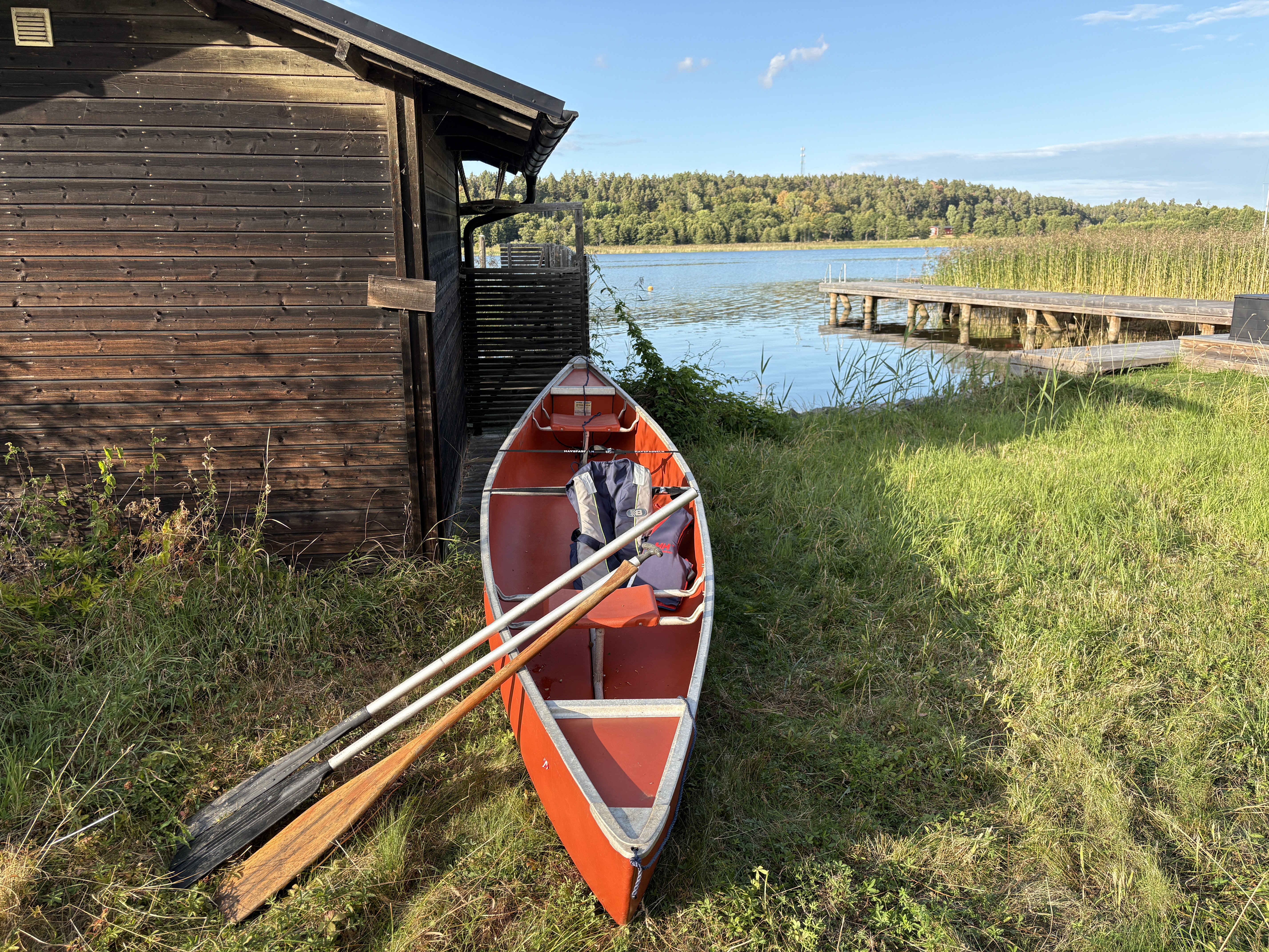 Kanot kanadensare med vagn inkl. paddlar, flytvästar (5 min till vatten)
