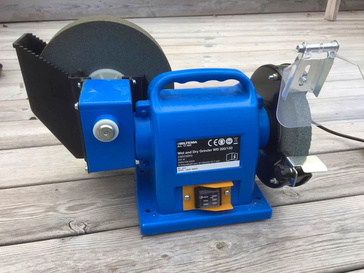 Torr o våtslipmaskin biltema