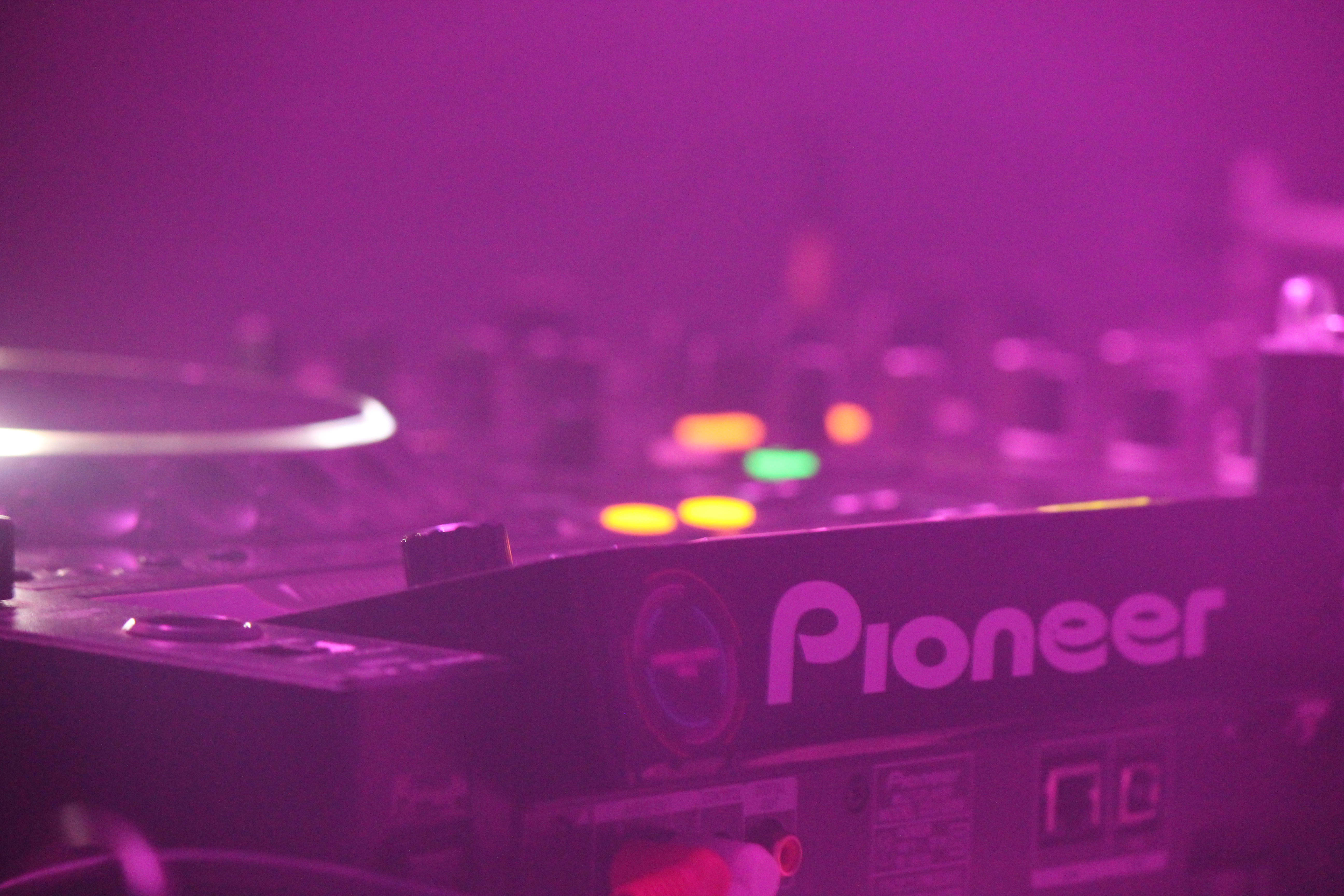 Pioneer cdj2000 pari + pioneer djm 850 mikseri