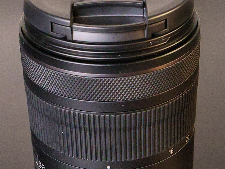 Canon rf 16–28mm f/2.8 is stm wide-angle lens / laajakulmaobjektiivi