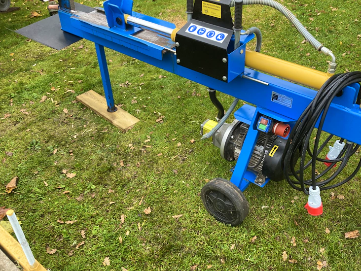 Faxes 7 tons vedklyv