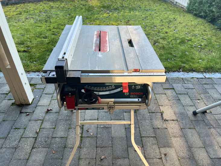 Bosch bordsag med stativ