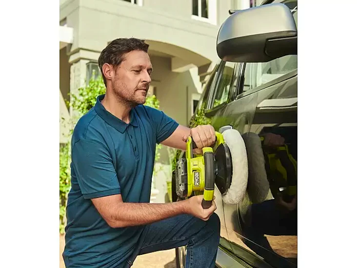 Kraftfull polermaskin med batteri.