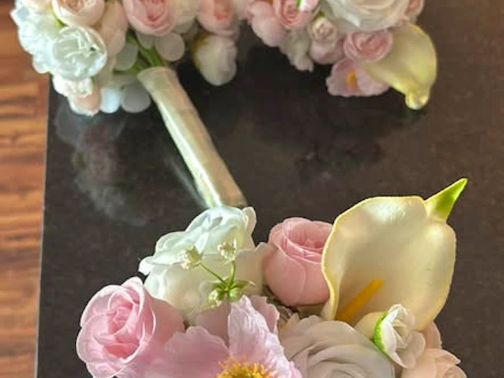 Bridesmaid flower bouquets