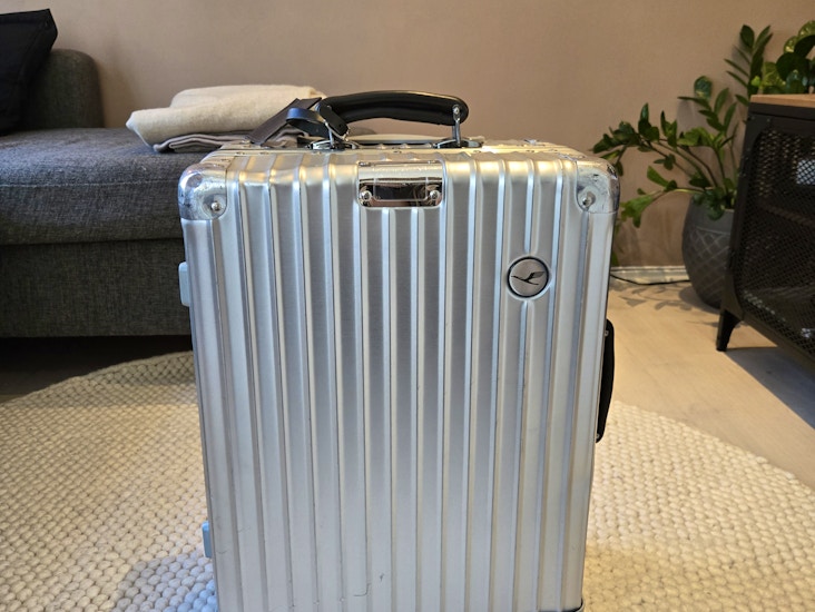 Rimowa classic cabin - lufthansa traveler edition