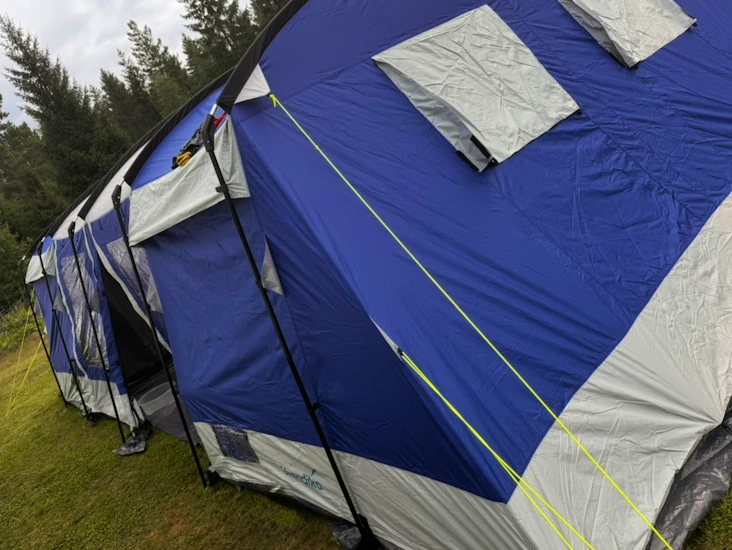 🏕️ extra stort tält med ståhöjd, 4 sovrum + allrum – plats för upp till 20 personer!