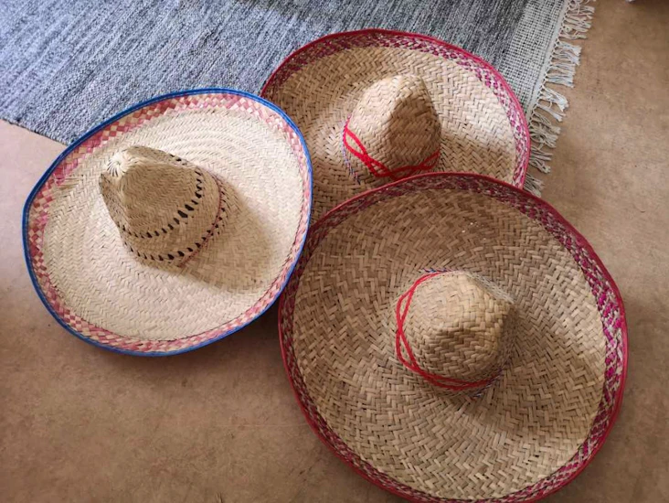 Sombrerohattar! 🎉 🎉 🎉 (två stycken)