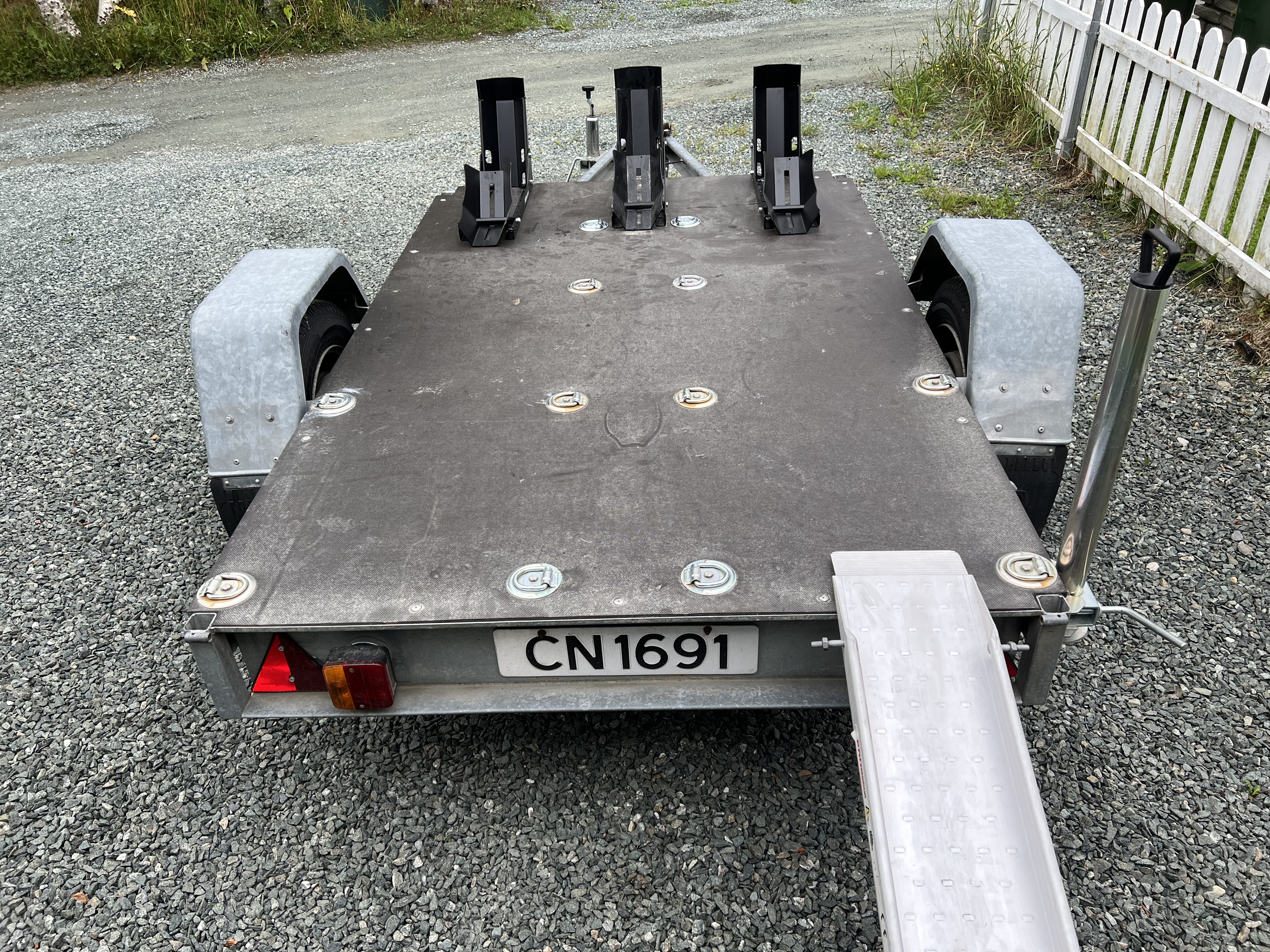 Mc transport, mc-tilhenger m/vinterdekk, for (1 eller 2 sykler)