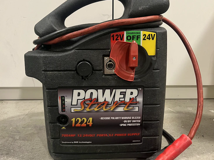 Starthjälp 12v/24v med leverans/hämtning/assistans