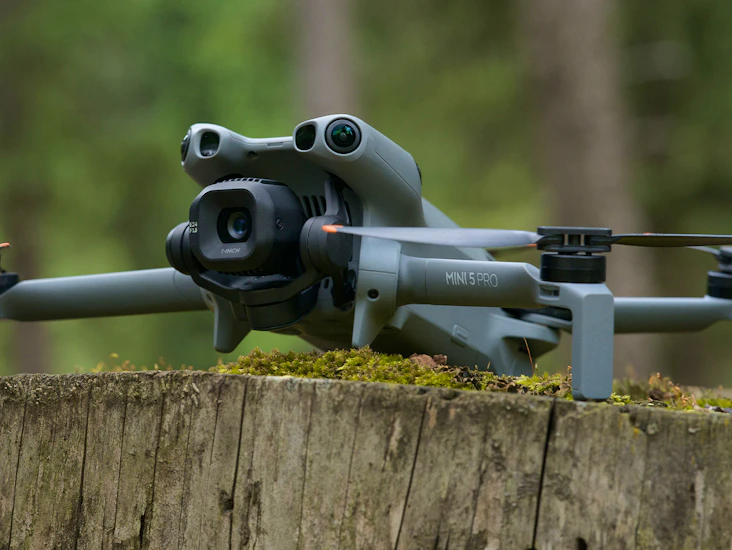 Dji mini 5 pro fly more combo with rc-2 *new*