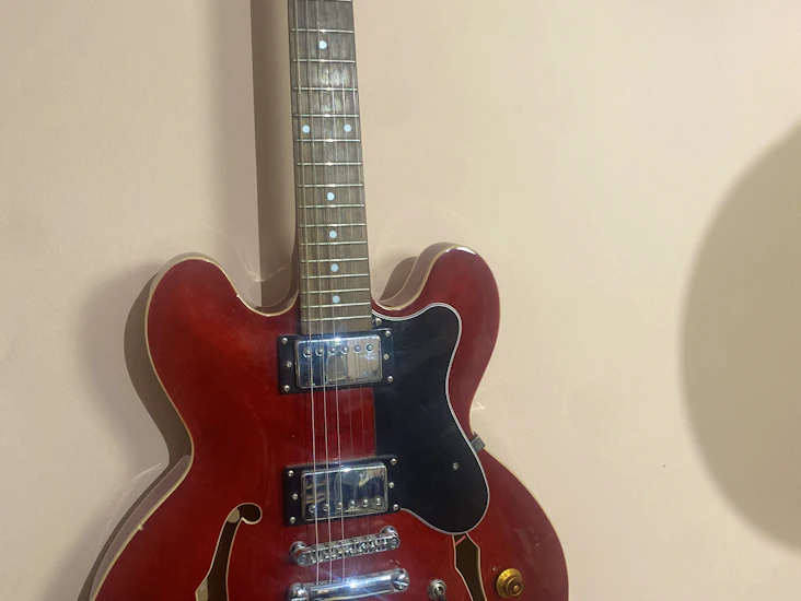 Halvakustisk/jazz/blues harley benton