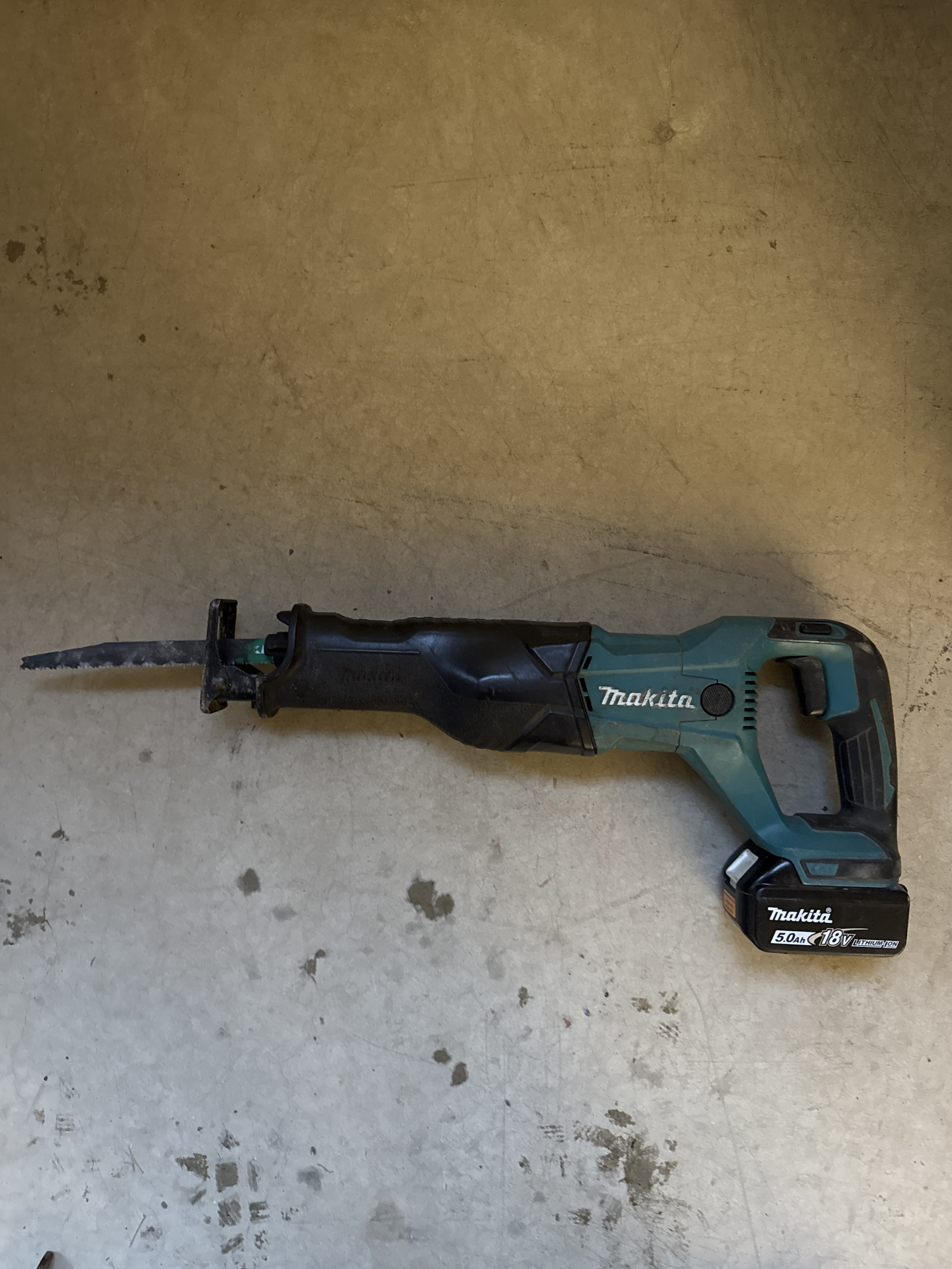Makita tigersåg 18v