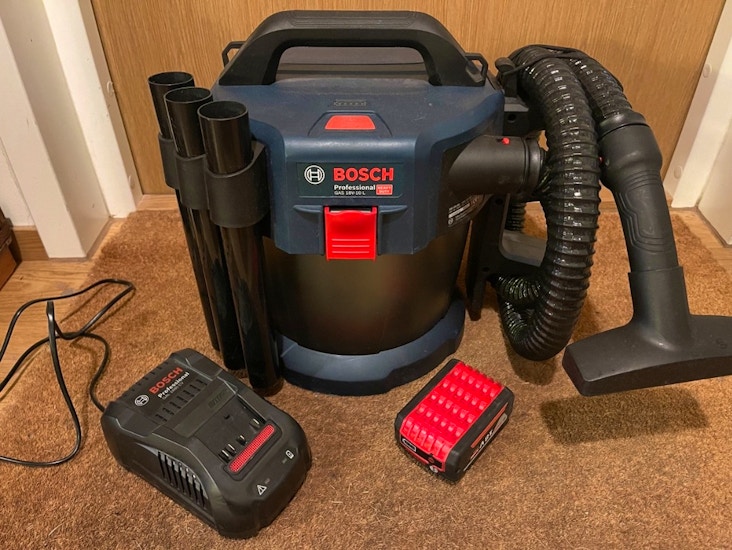 Cordless dry & wet vacuum cleaner bosch 18v