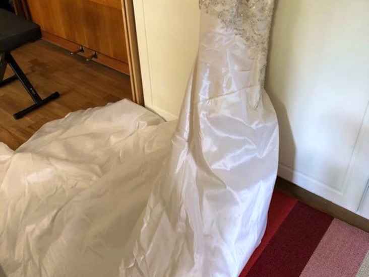 Brudklänning stl 36