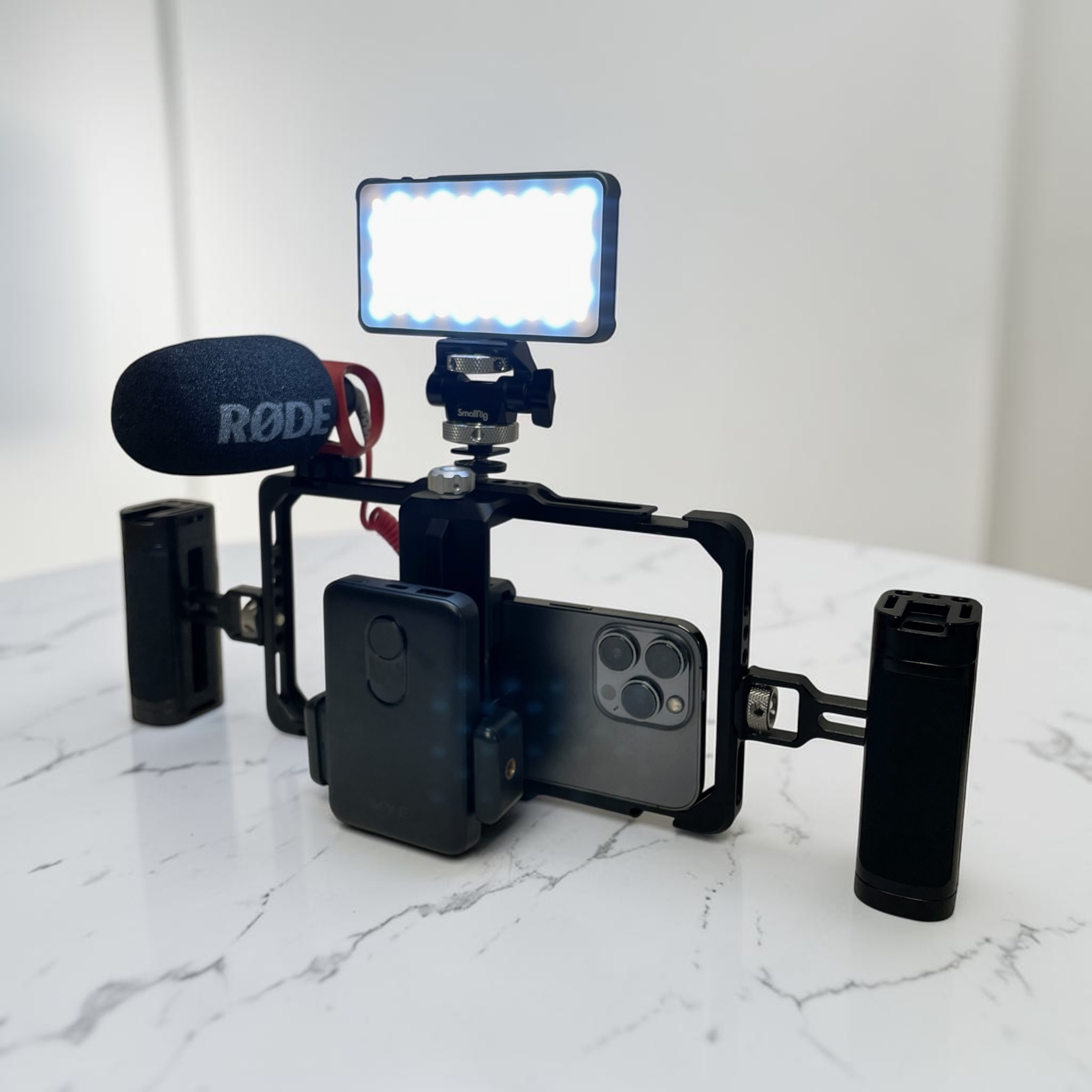 Universal iphone android smartphone cage rig led light rode mic kit vlog video handheld stabilizer creator powerbank
