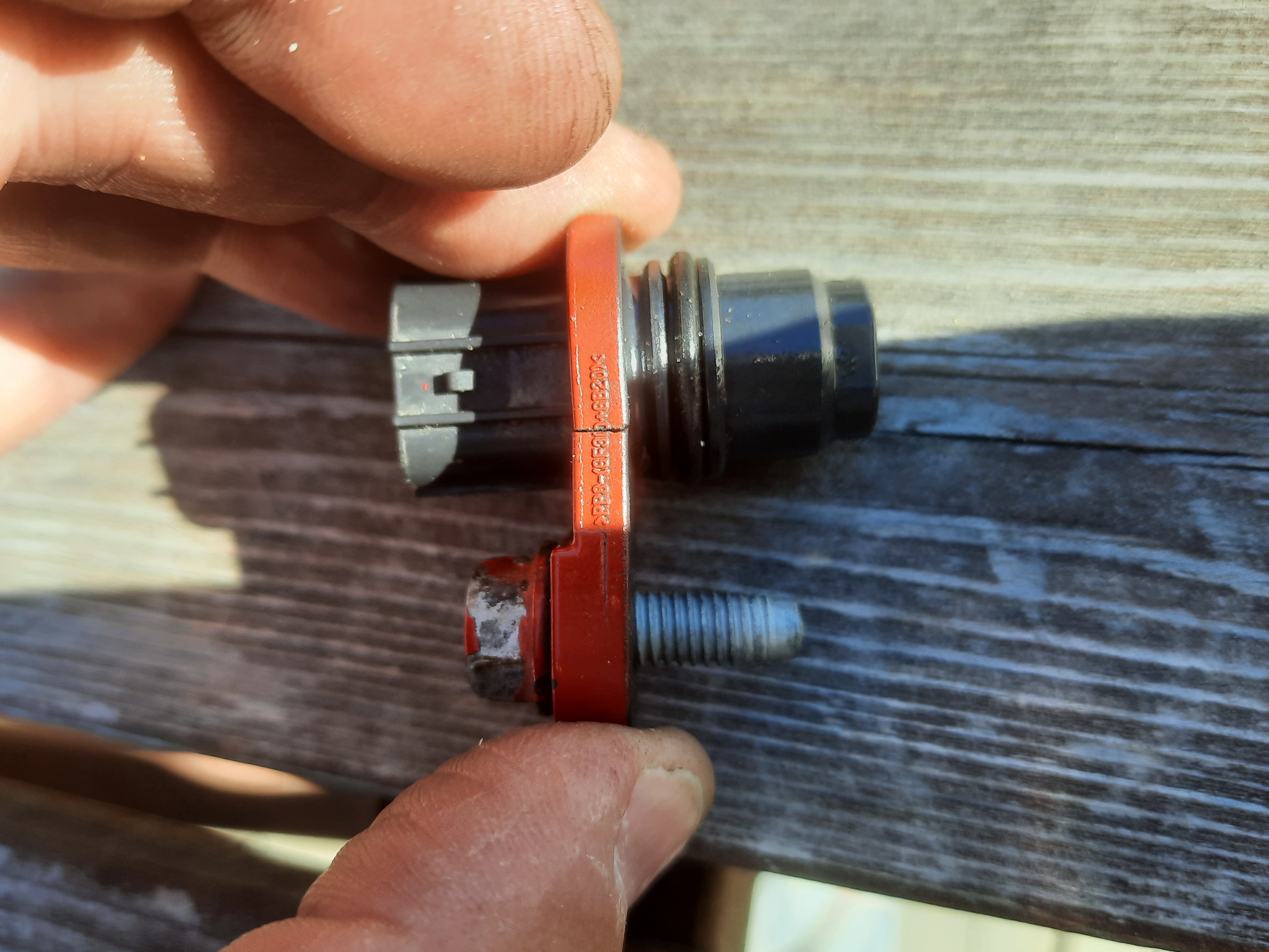 Camshaft sensor för felsökning av båtmotor