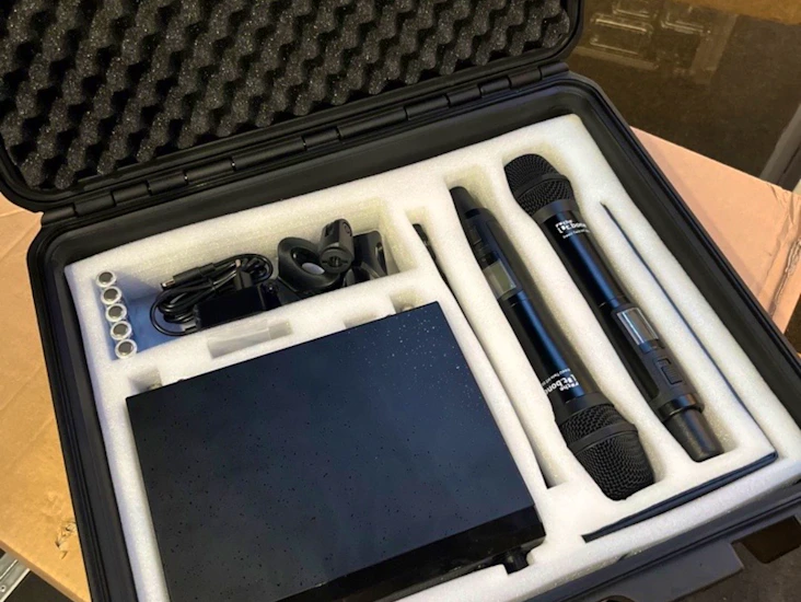 2 st trådlösa mikrofoner