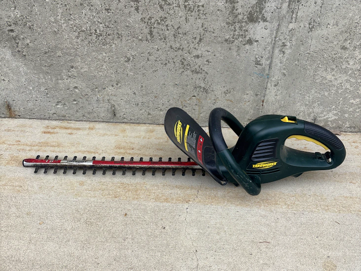 Yardworks 18” trimmer