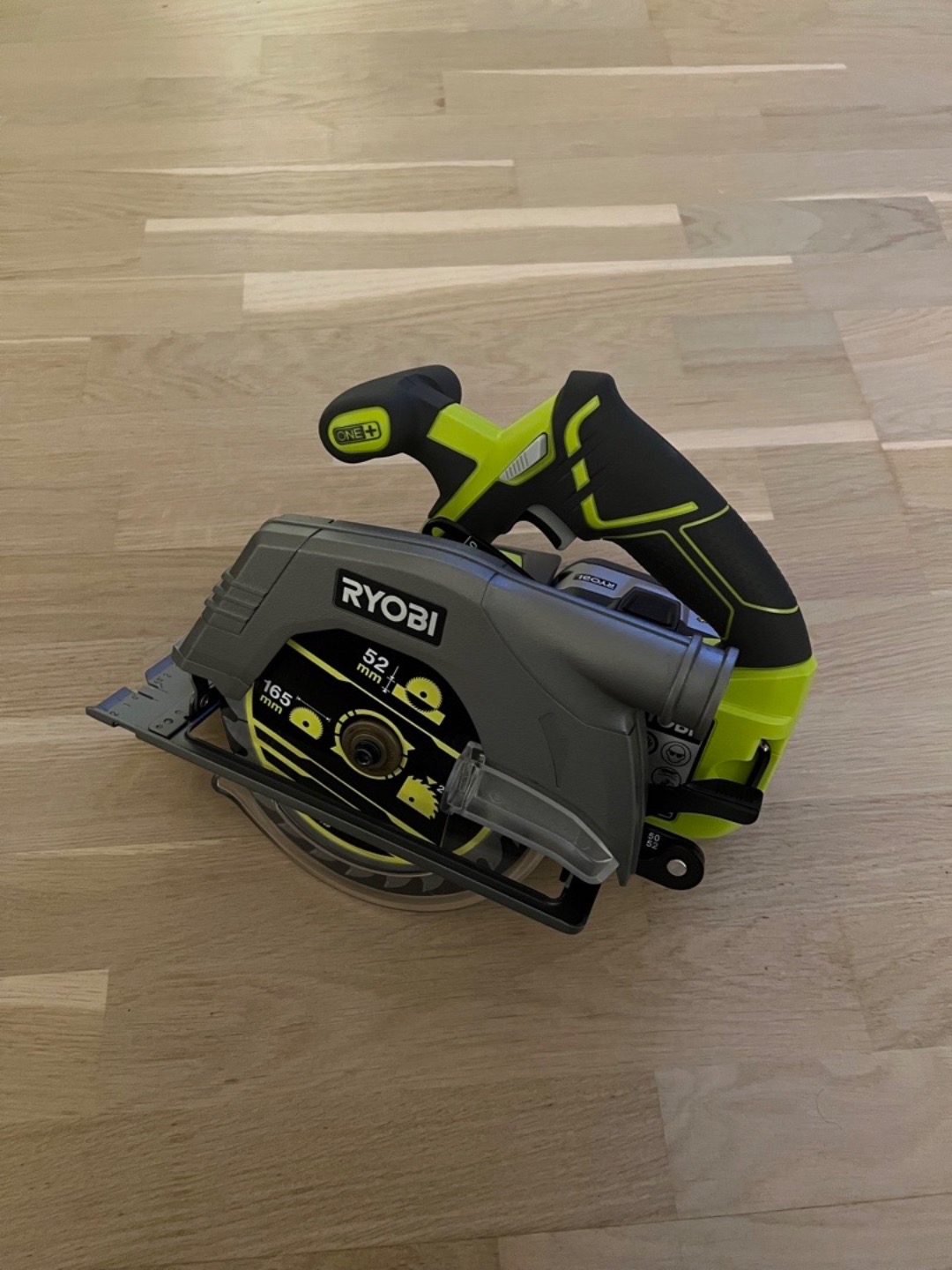 Sirkelsag med støvavsuger