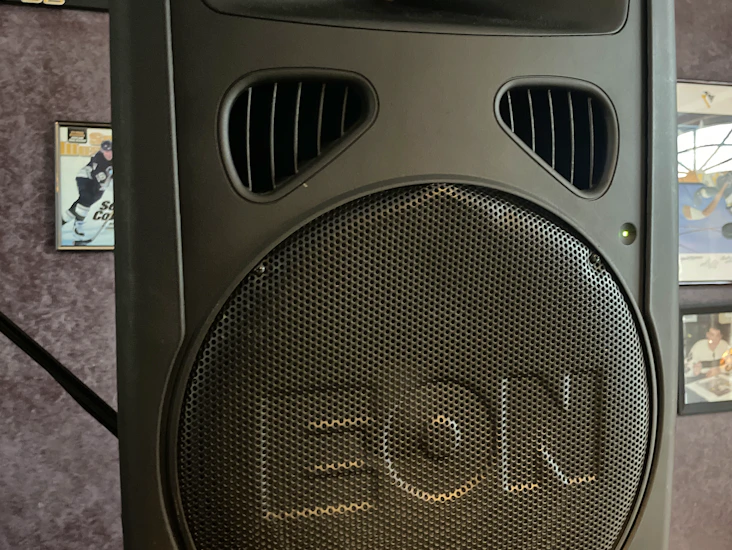 Jbl eon g2 15 inch powered speakers with eon 618s subwoofer and wired and wireless shure micorphones