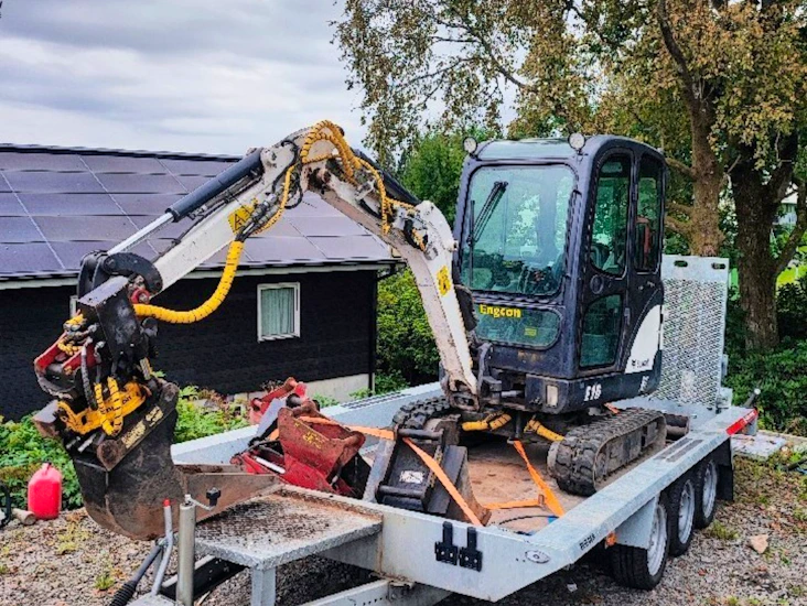 Minigrävare bobcat e16 ca 2ton