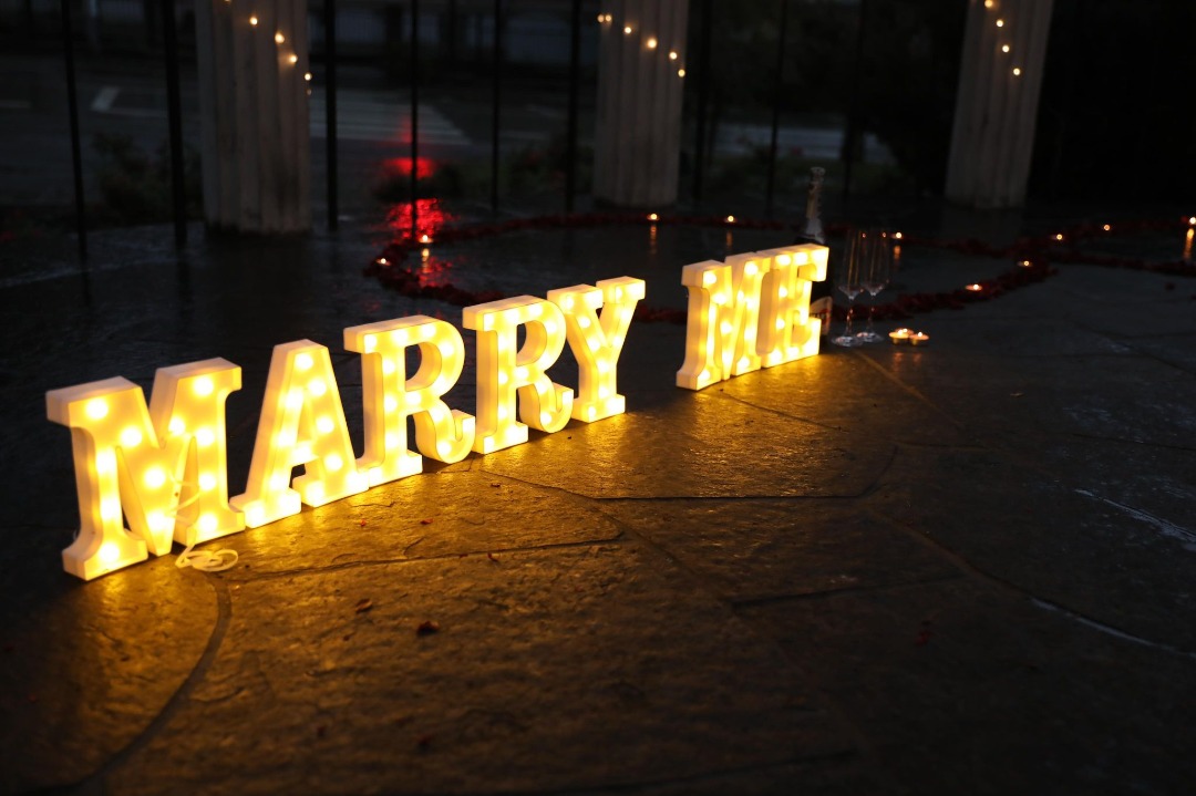 Marry me - bokstaver med led lys