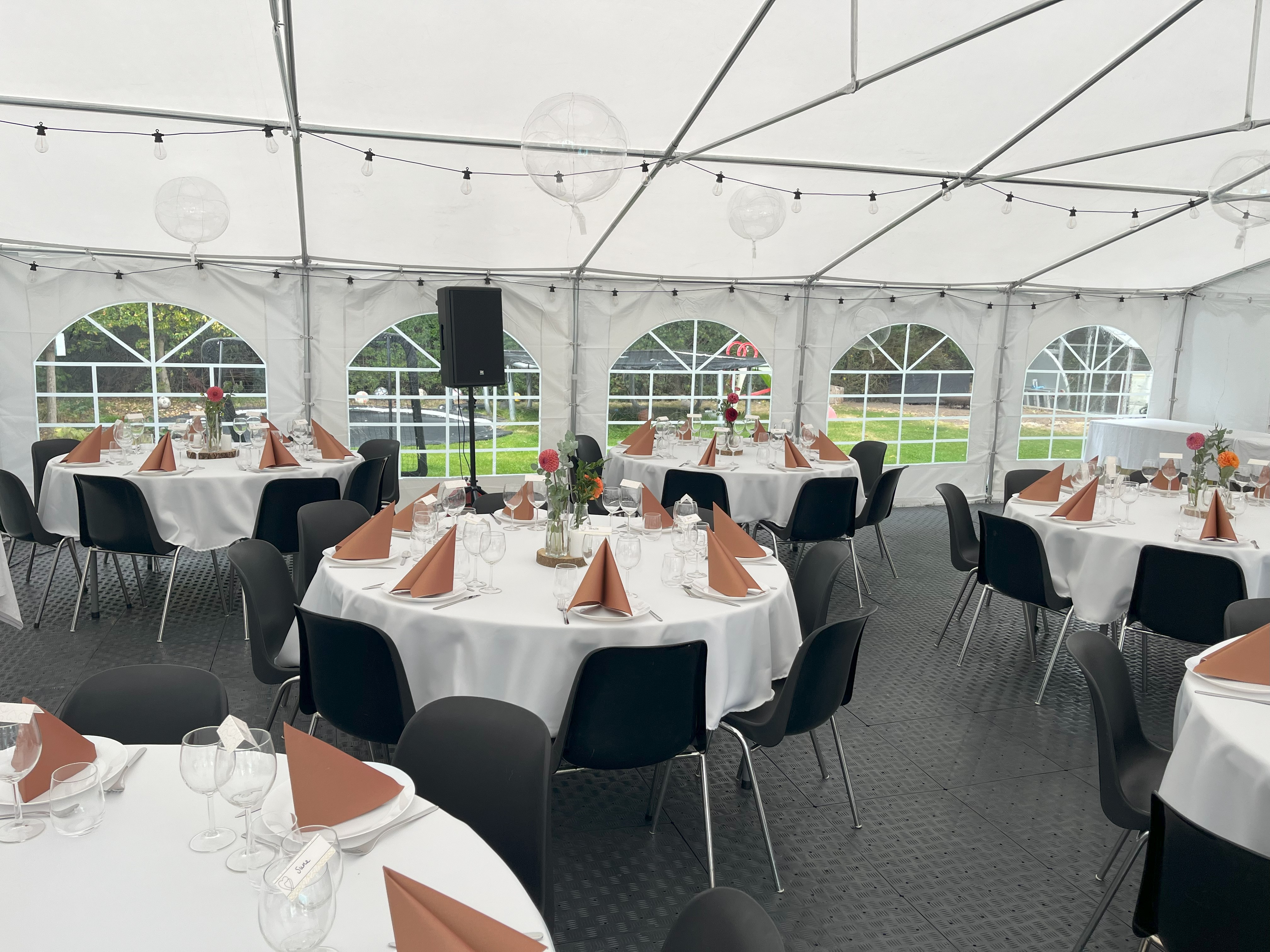 Gulv til festtelt - leje (40 m2)