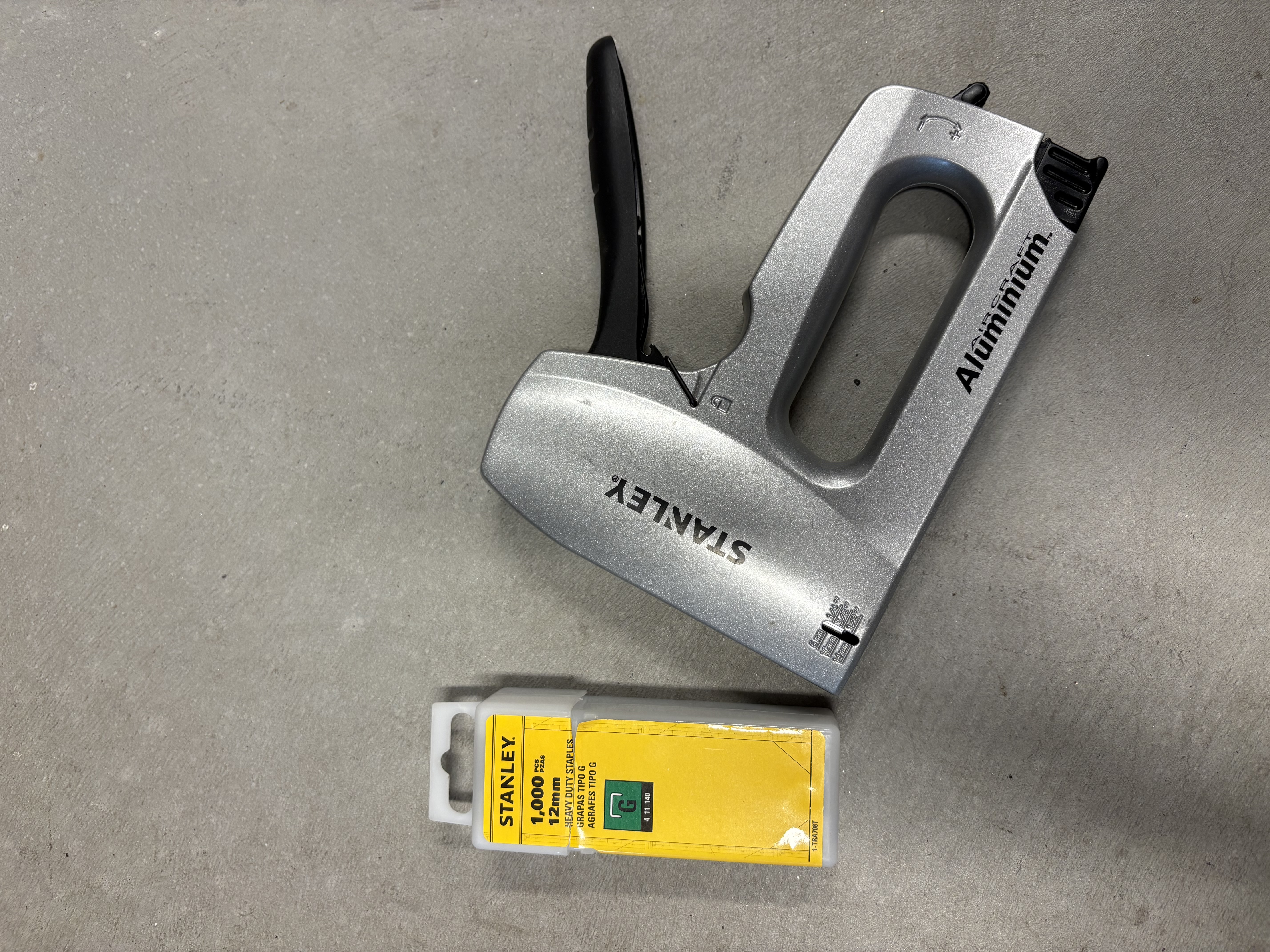 🔨 kraftig stanley stiftepistol + stifter