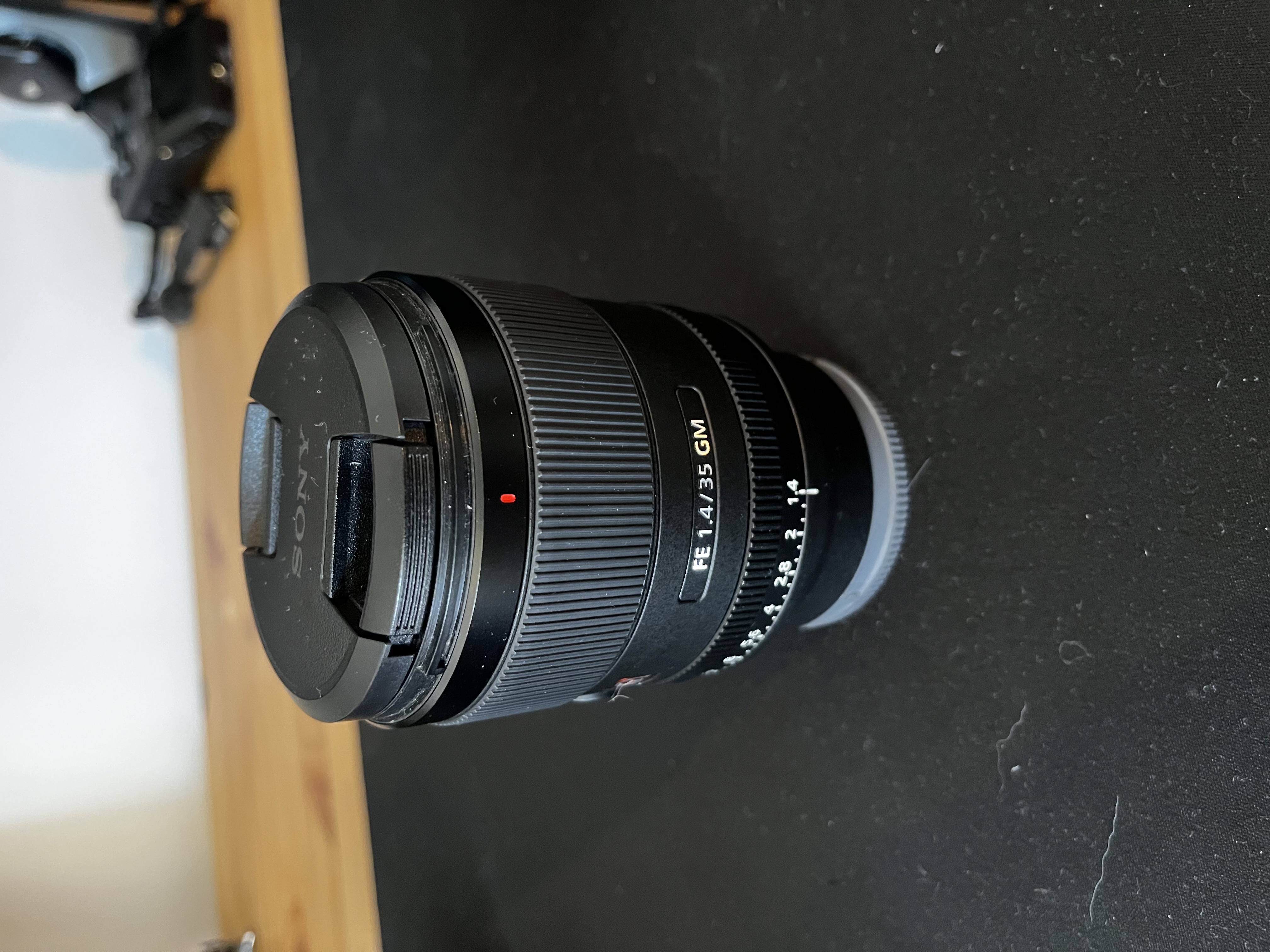 Sony gm 35mm f1.4 fe mount