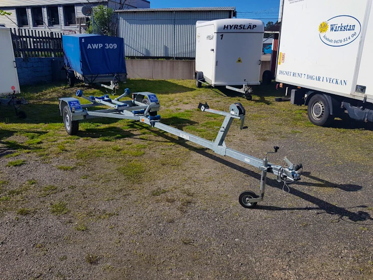Båtsläp tiki-treiler bt 700