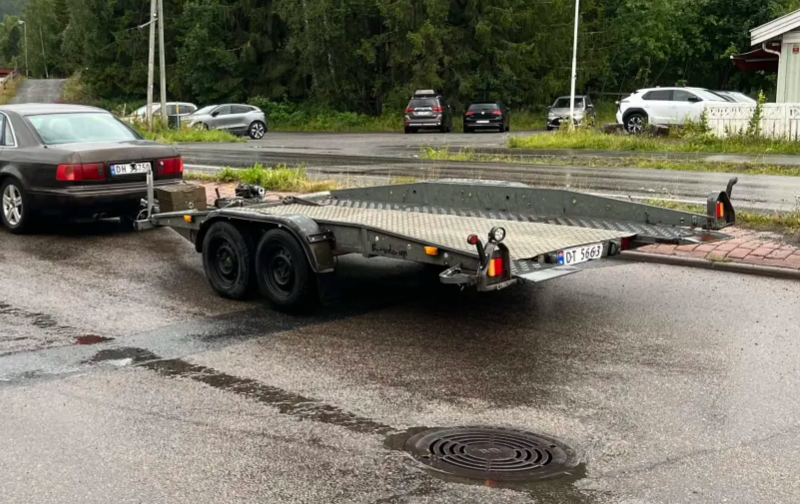 Biltransporter/bilfrakter 2400kg nyttelast