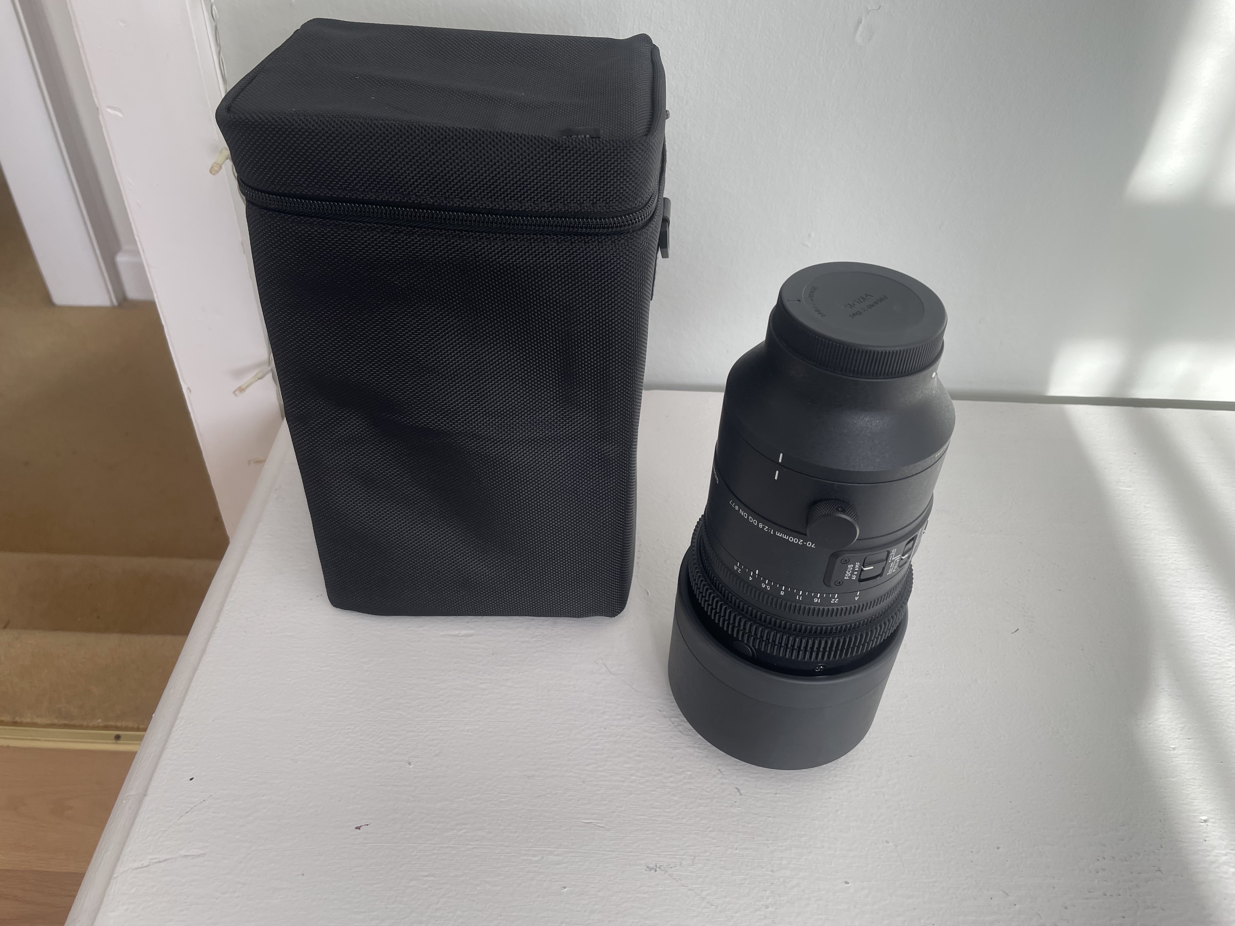 Sigma 70-200mm f2.8 zoom lens, sony e mount.