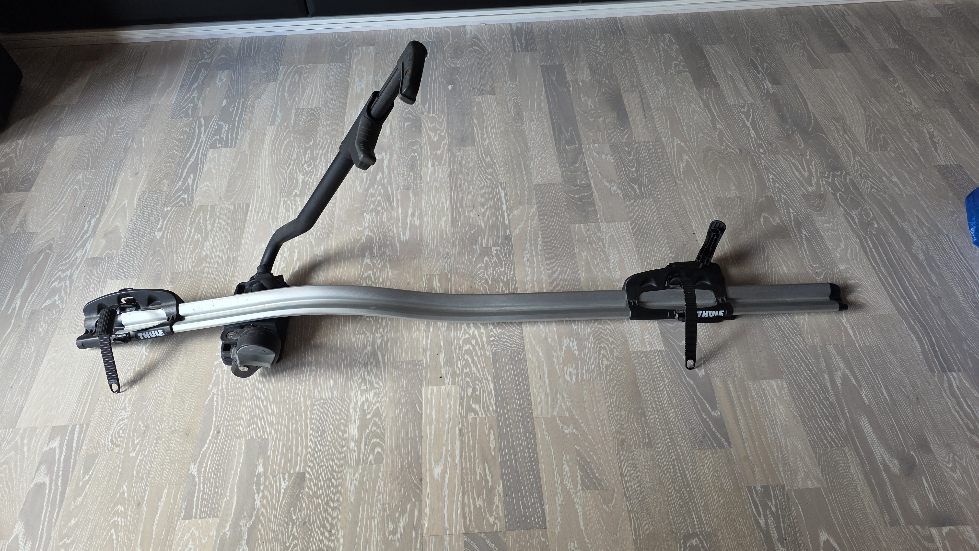 Thule proride 591 takcykelhållare (vänster sida för t-spår)