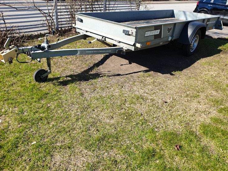 Obromsat 80 släp med skruvtipp