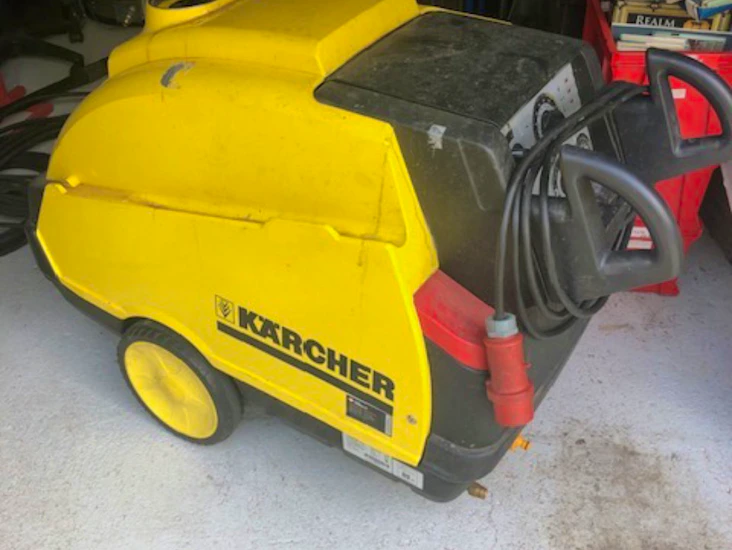 Kuumavesipesuri kärcher ja katonpesulaite