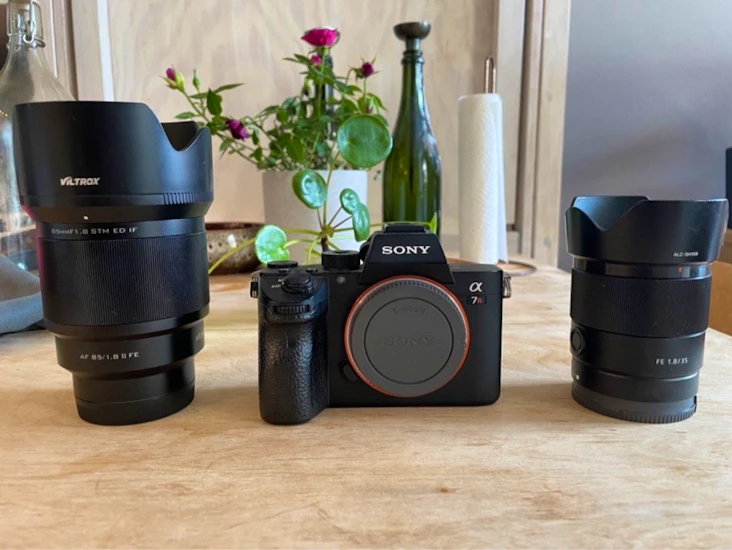 Sony a7r iii + 85mm + 35mm