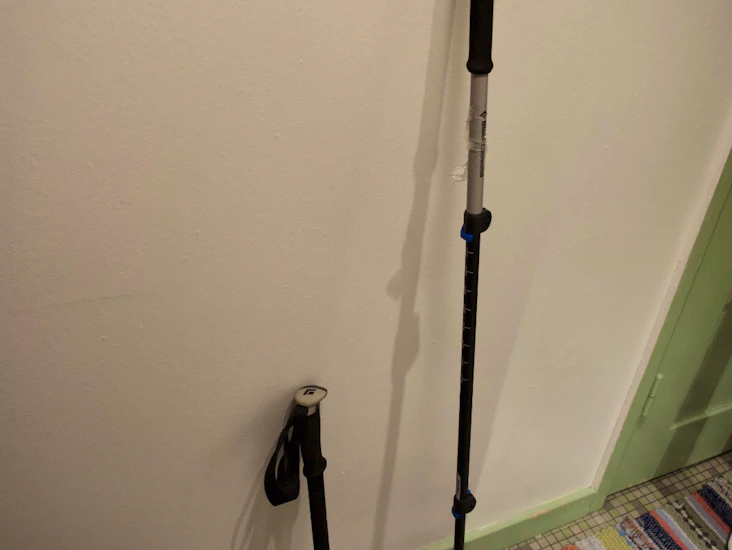 Stavar reglerbara med snäpplås 140cm