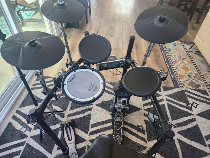 Roland td-4 electric drumset