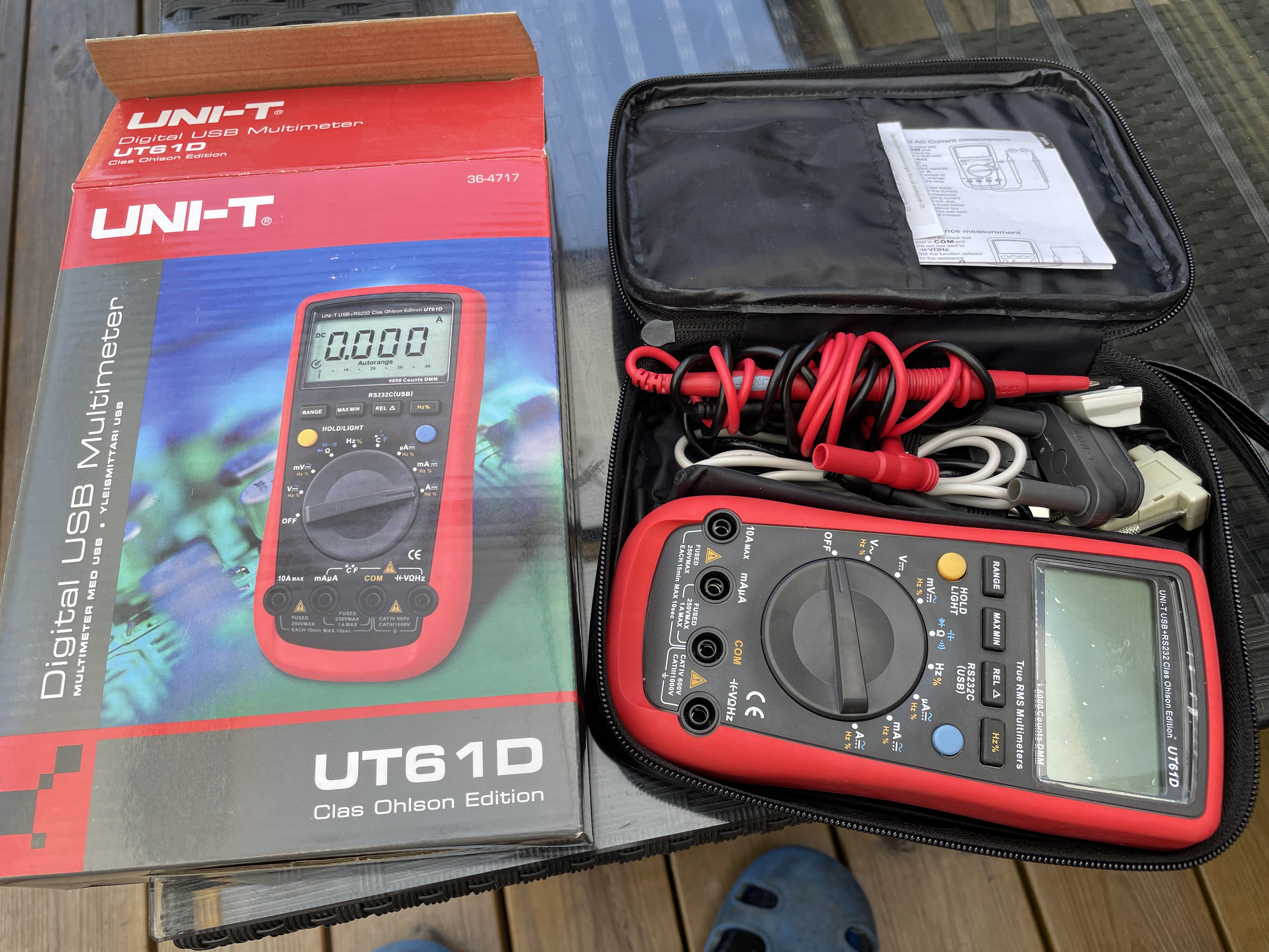 Digital multimeter 