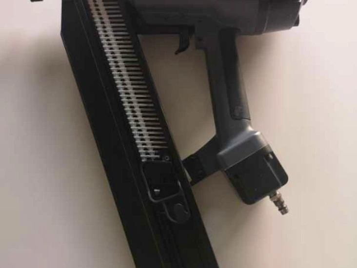 Kraftfull spikpistol