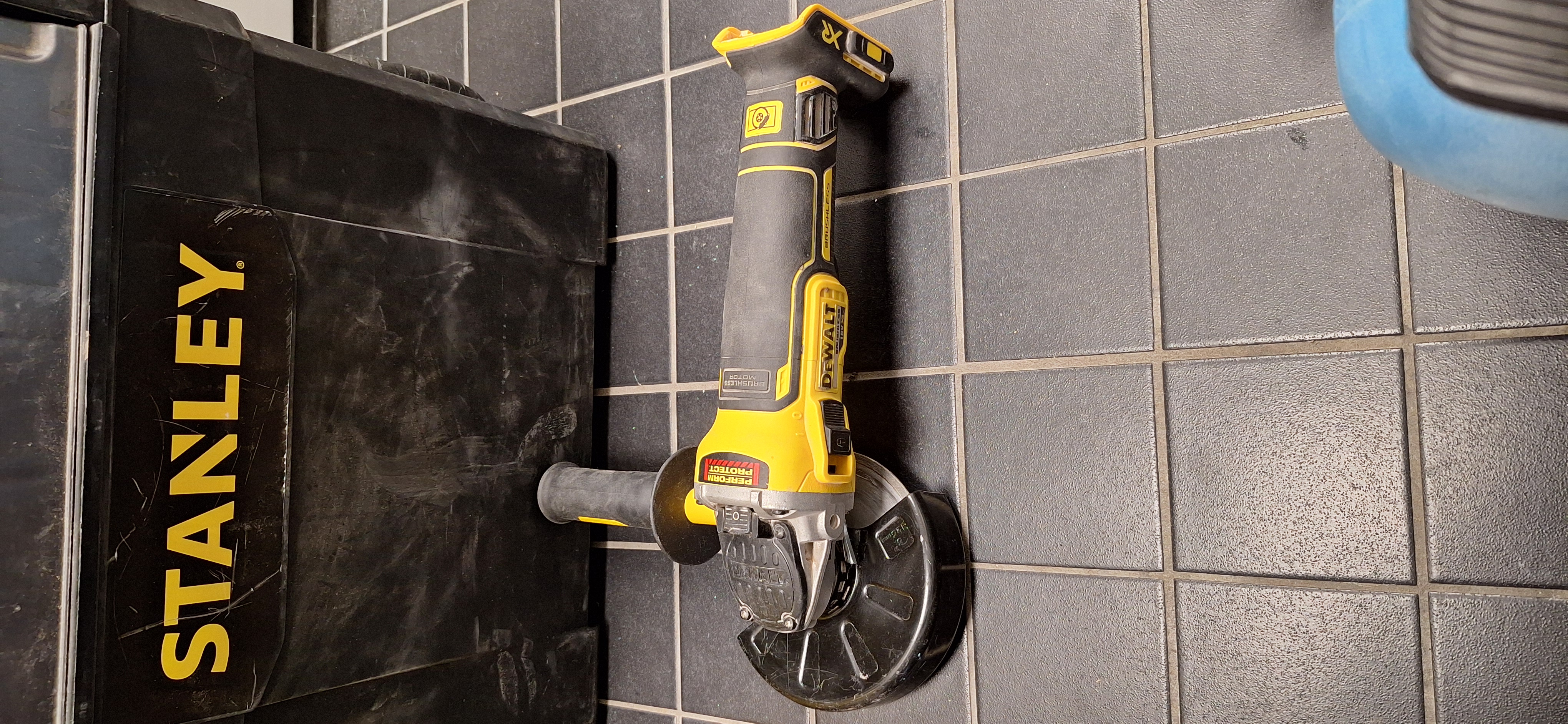 Dewalt dcg 405