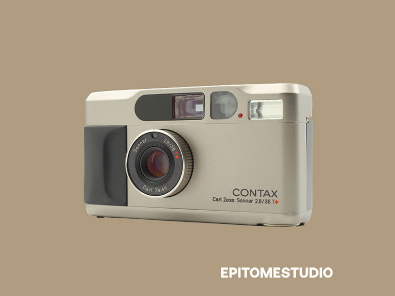 Contax t2 35mm film camera f2.8 compact point and shoot