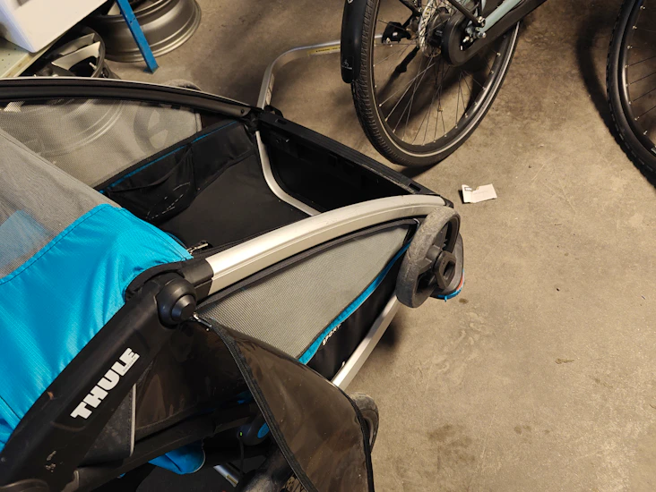 Trek stl m stark elcykel. med thule dubbel cykelvagn