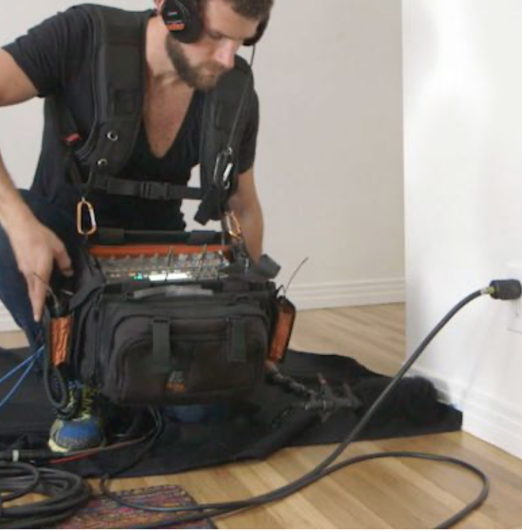 Sound recordist with equipements