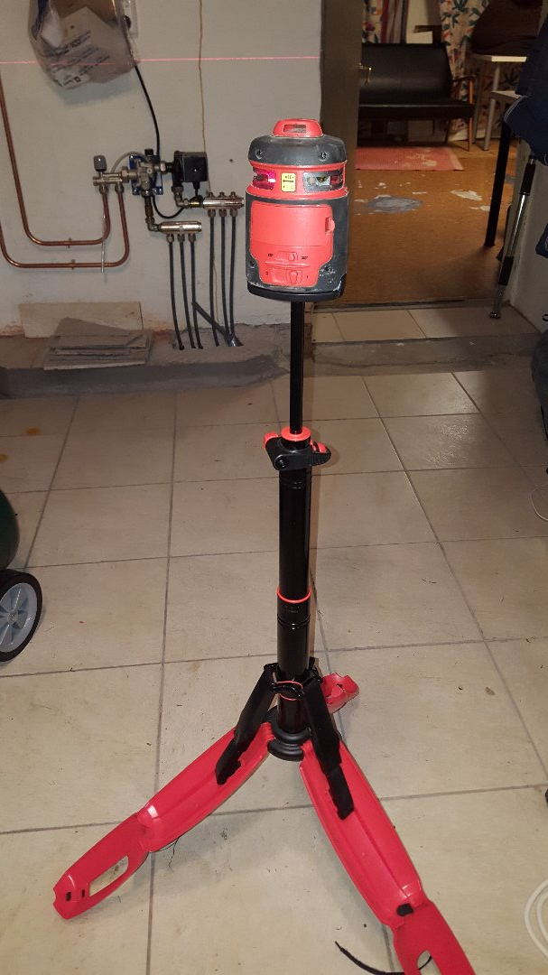 Black & decker 270 grader med stativ