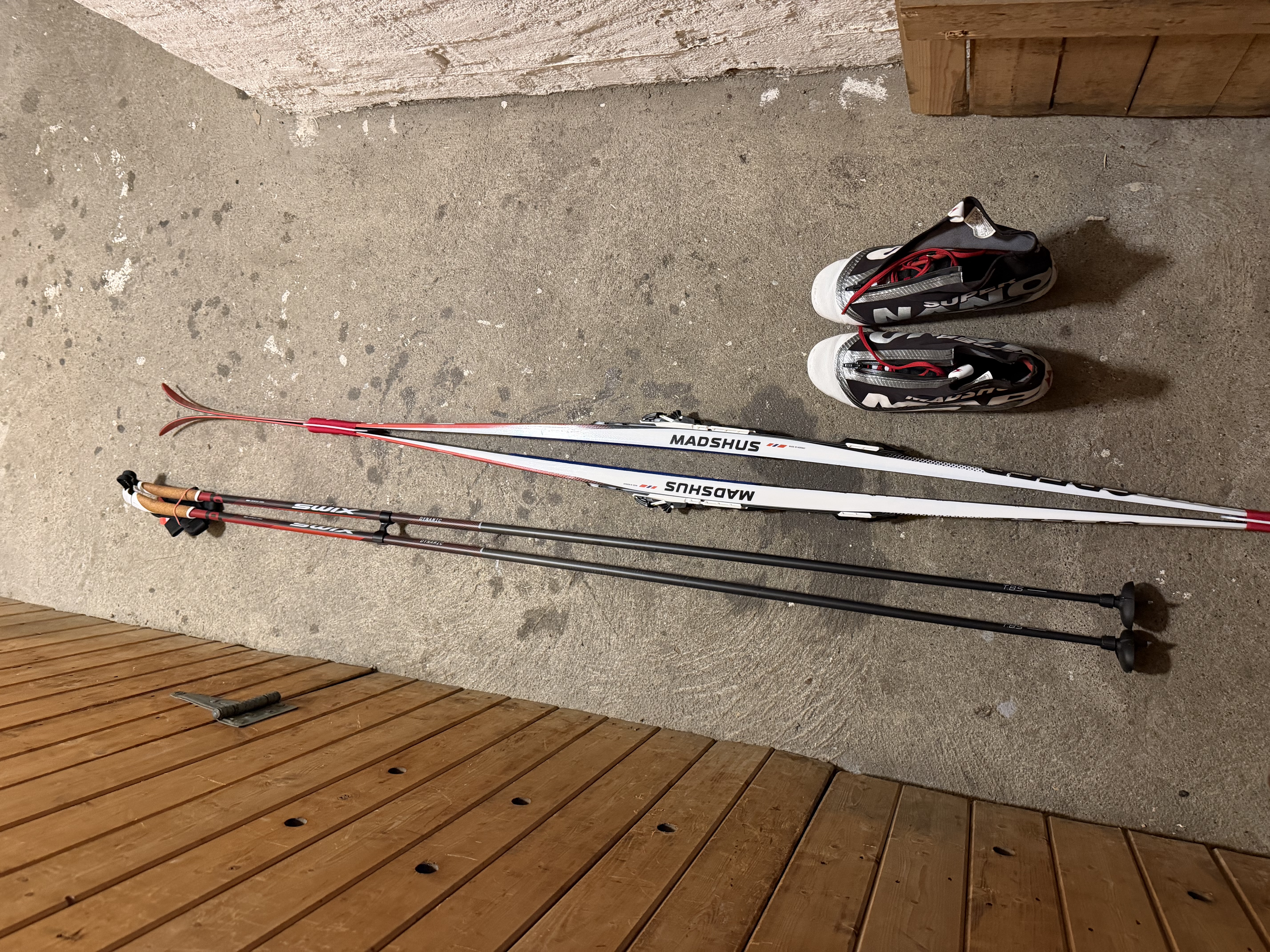 Langrennski med fell til mann