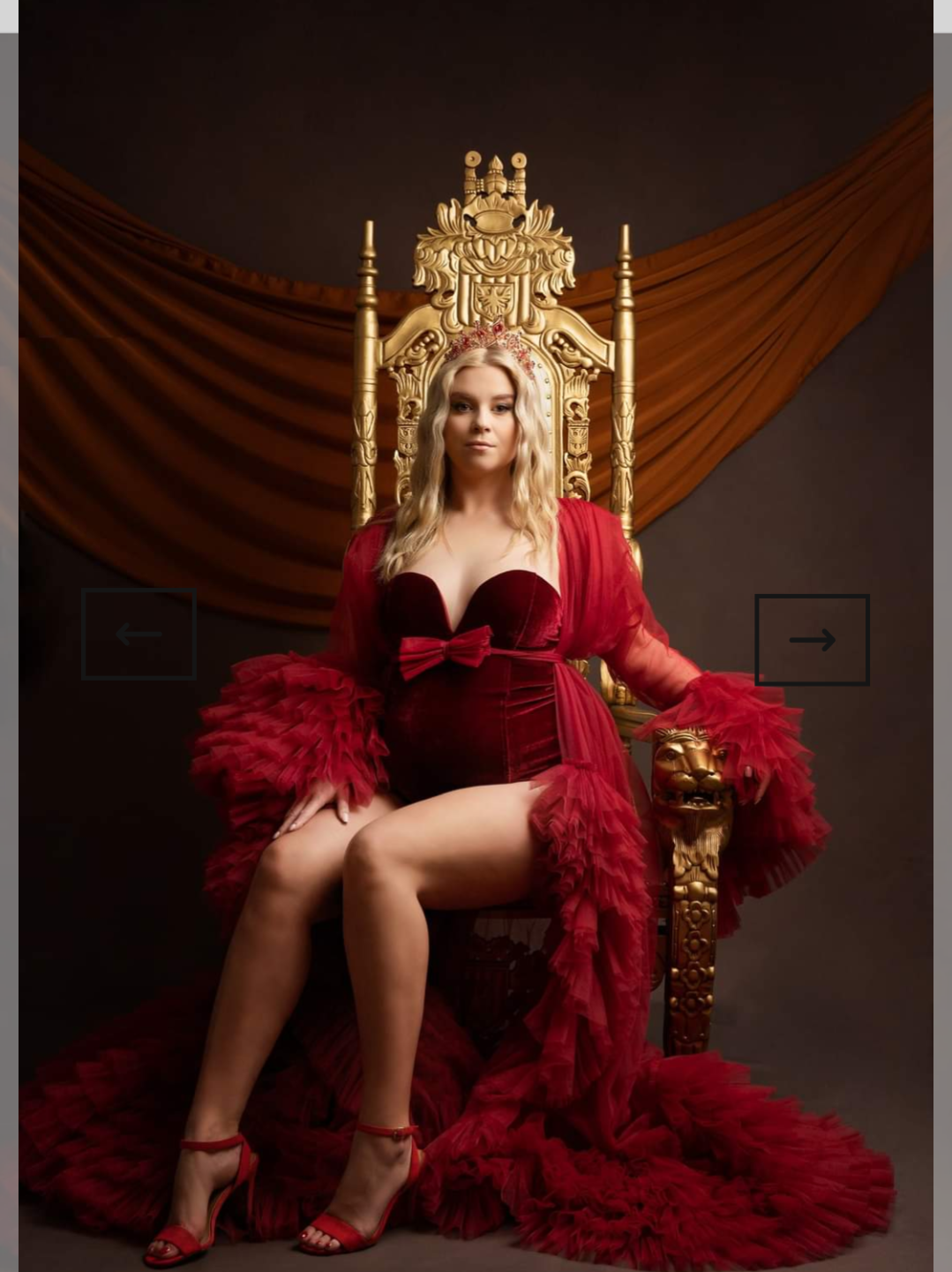 Gold throne chair for event photoshoot party