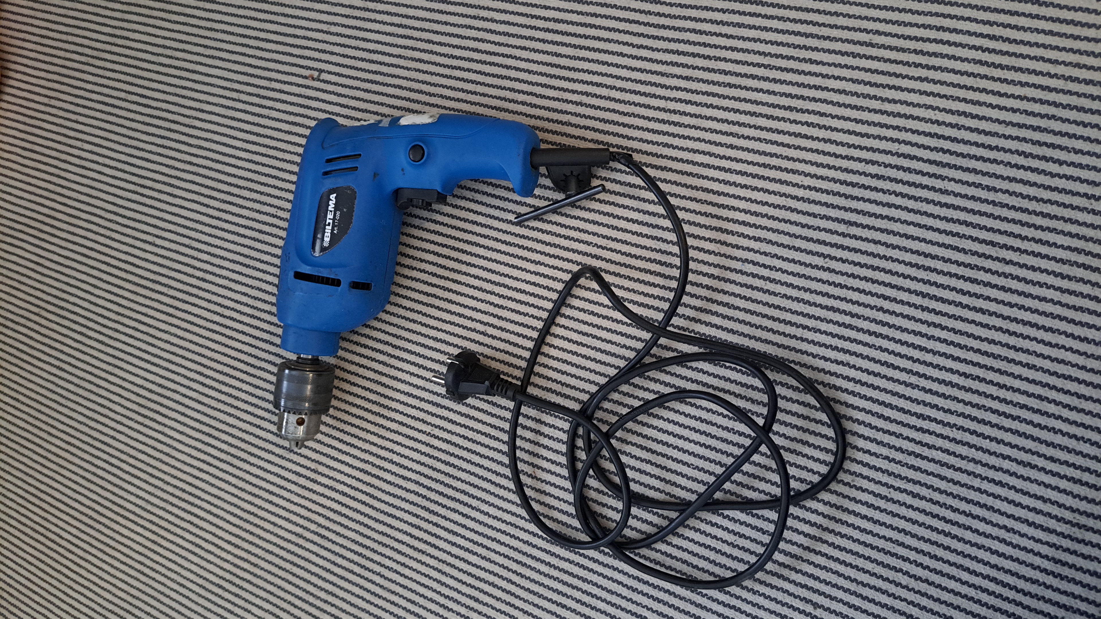 Percussion drill / iskuporakone