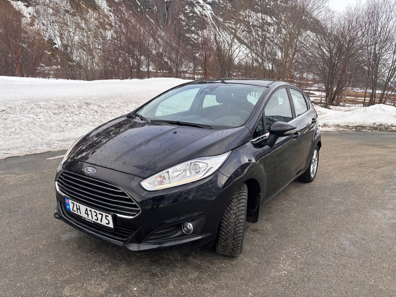 Ford fiesta. økonomisk 5 seter